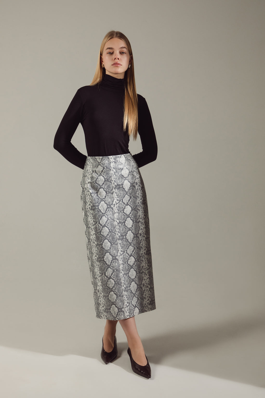 Basic Black Cotton-Viscose Turtleneck